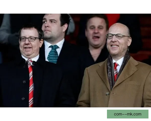 曼联格雷泽家族或将出售俱乐部引发全球球迷关注