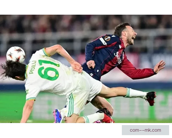 斯维拉尔欧联杯点球大战连扑两点成英雄助罗马晋级